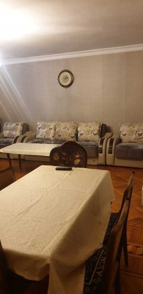 İcarəyə verilir 3 otaqlı köhnə tikili 100 m² — Bakı