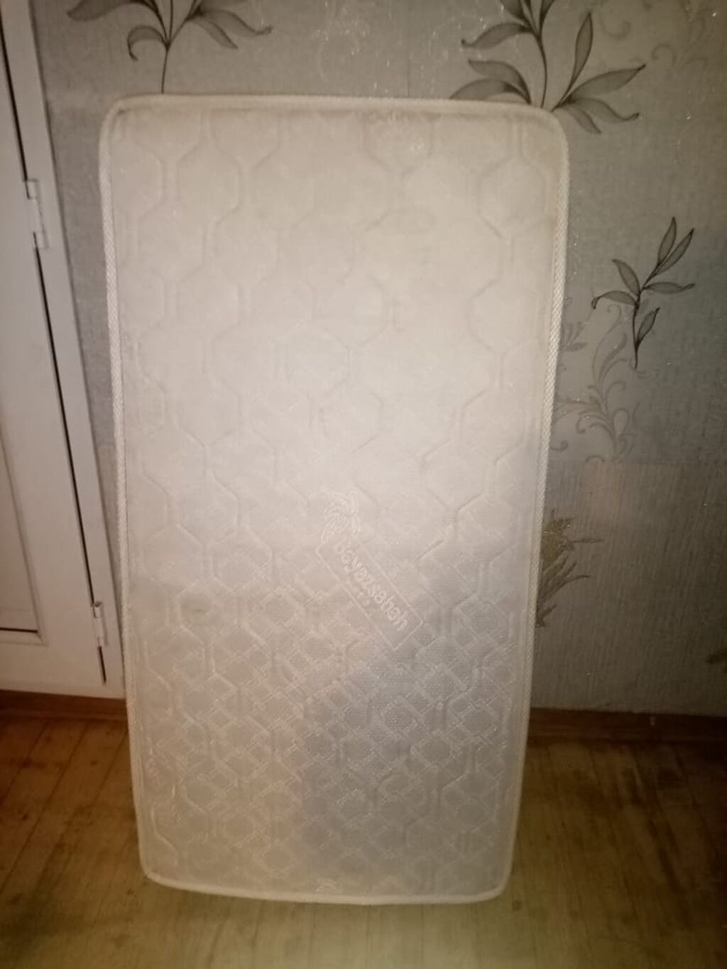 Oğlan və qız üçün, İşlənmiş, Dördbucaq, Beşik, Dəst ilə, Matras ilə, Yellənmə mexanizmi ilə — Bəşikləri, Bakı (4)