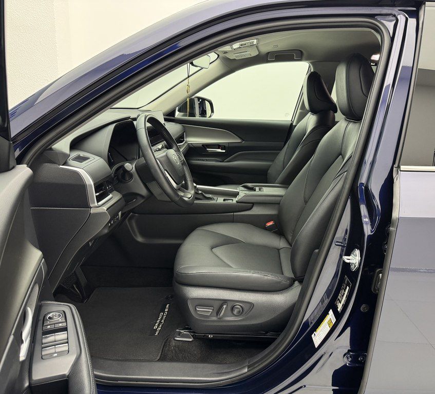 Toyota Grand Highlander, 2.4 L, 2024 il, 25 000 km — Avtomobillər, Bakı (10)