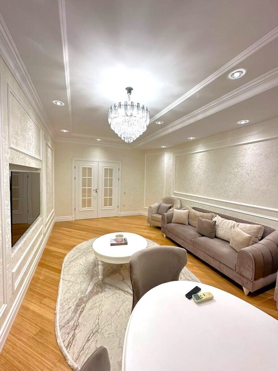 Satılır 3 otaqlı yeni tikili 140 m² — Mənzil, Bakı (2)