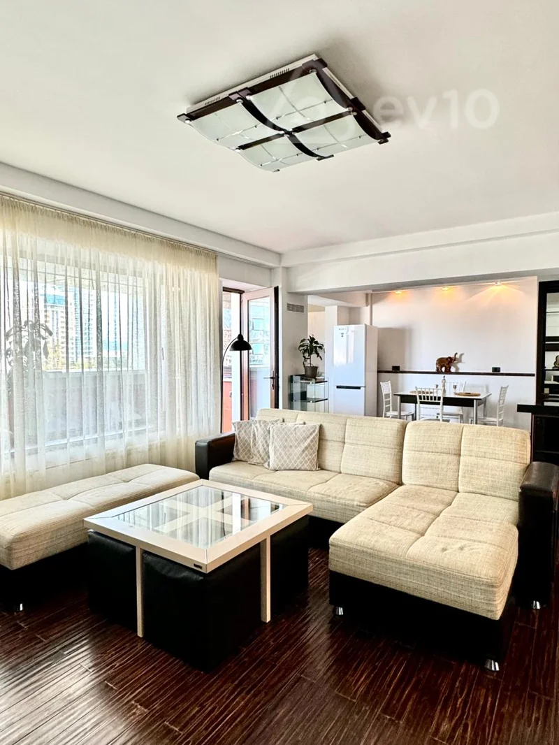 3 otaqlı mənzil, 125 m², Üzeyir Hacıbəyli küçəsi — Mənzil, Bakı (2)