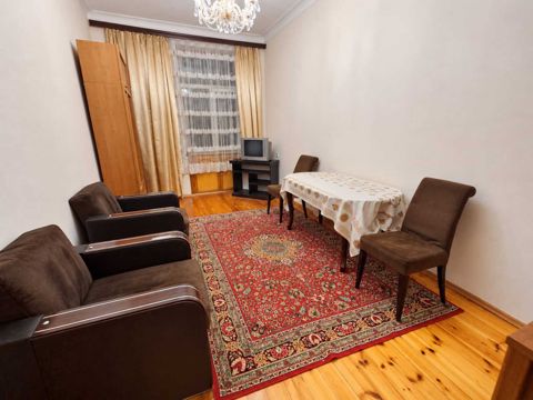 Satılır 3 otaqlı köhnə tikili 85 m² — Bakı