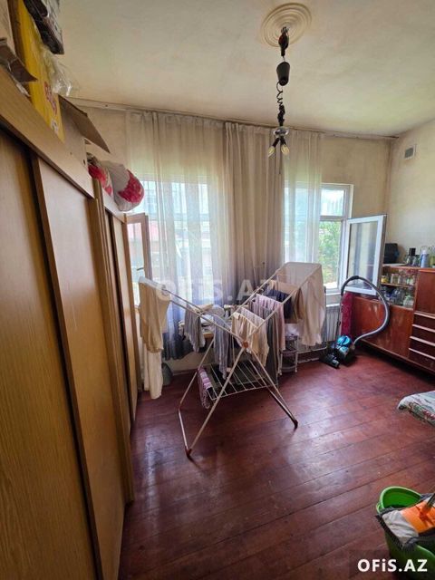 Köhnə tikili Satılır Binəqədi r., Avtovağzal m., 3 otaq, 85 m² — Bakı