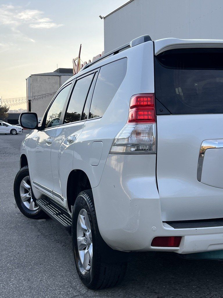 Toyota Land Cruiser Prado, 2.7 L, 2011 il, 158 330 km — Avtomobillər, Bakı (4)