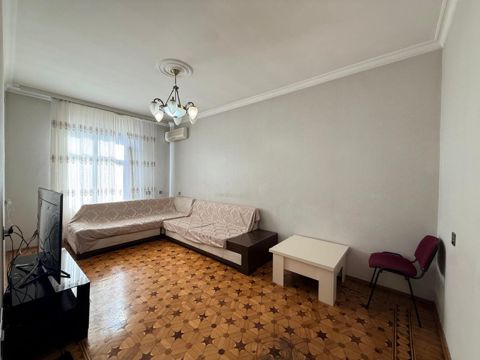 Satılır 3 otaqlı köhnə tikili 85 m² — Bakı