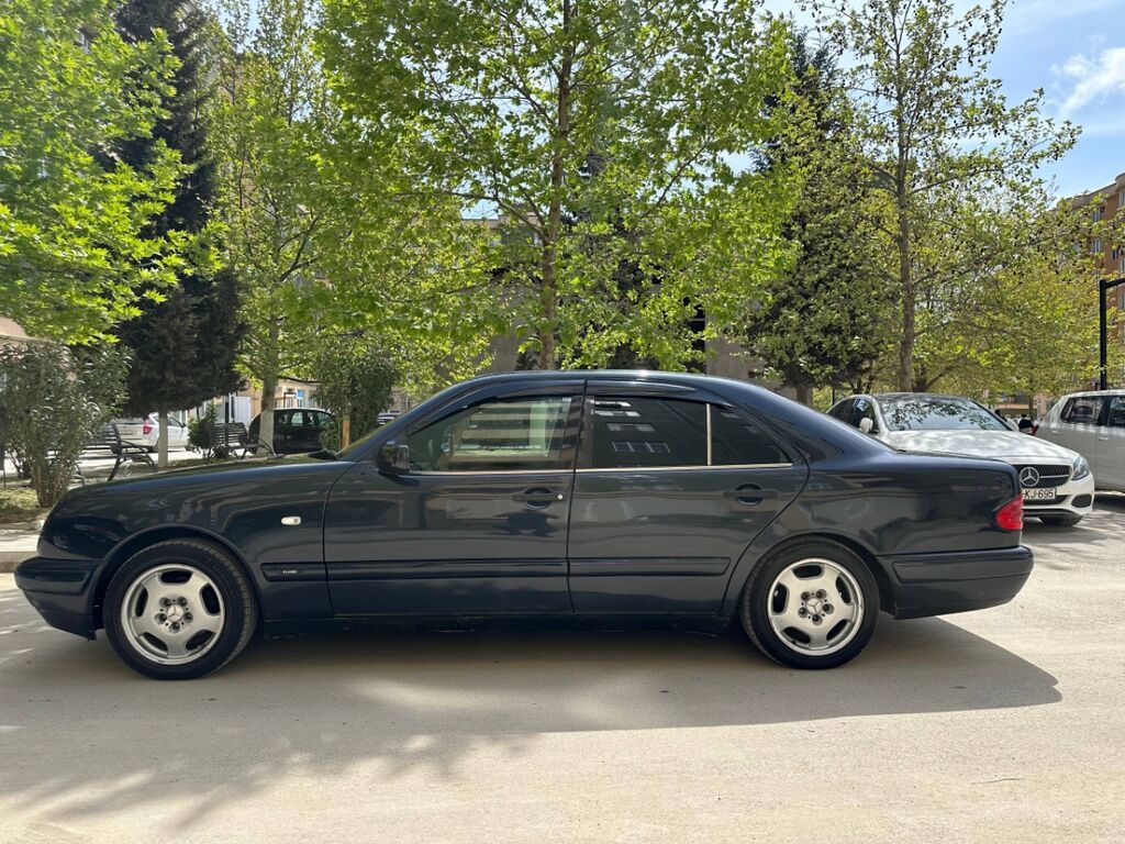 Mercedes-Benz E 320: 2 l 1996 il Sedan 20-ED-498 — Avtomobillər, Bakı (5)