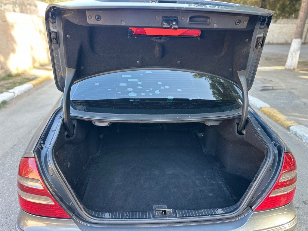 Mercedes E 200, 1.8 L, 2006 il, 300 000 km — Avtomobillər, Sumqayıt (8)