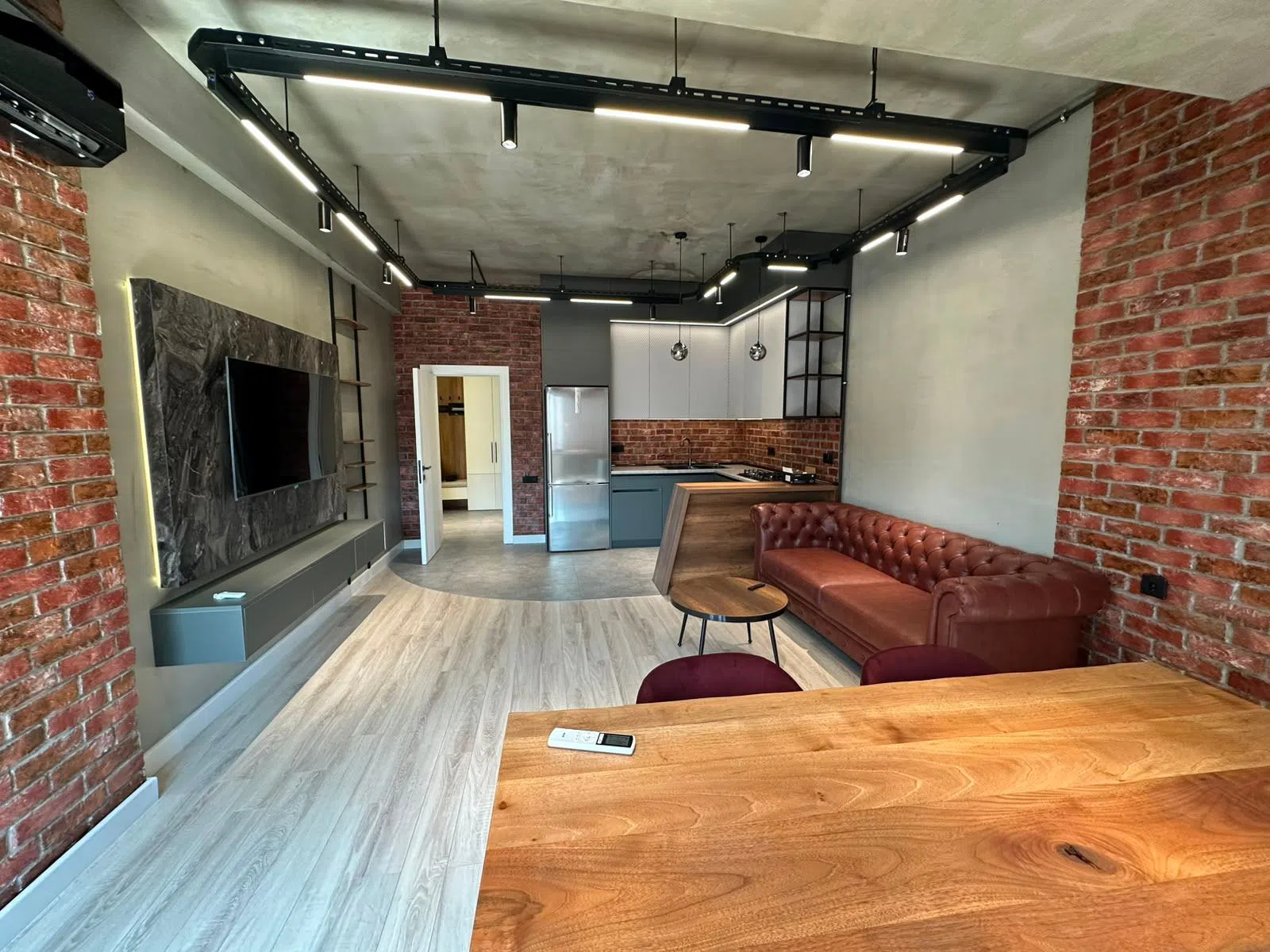 2 otaqlı mənzil 62 m² kirayə verilir — Bakı