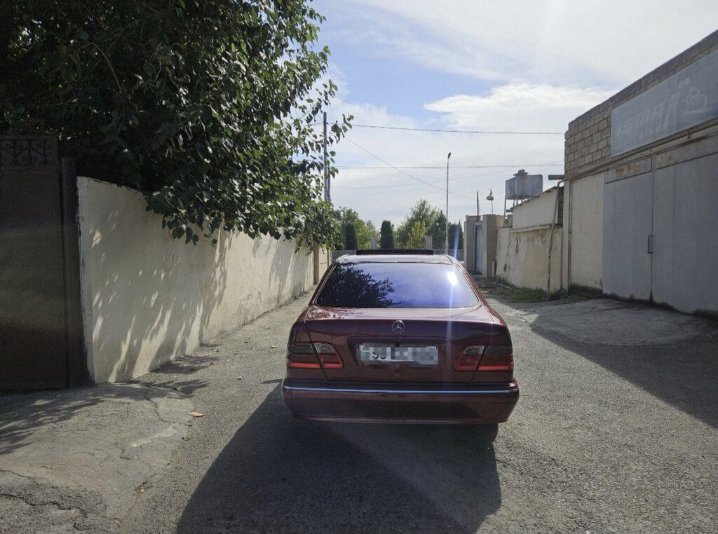 Mercedes E 220, 2.2 L, 2000 il, 241 800 km — Avtomobillər, Bərdə (2)