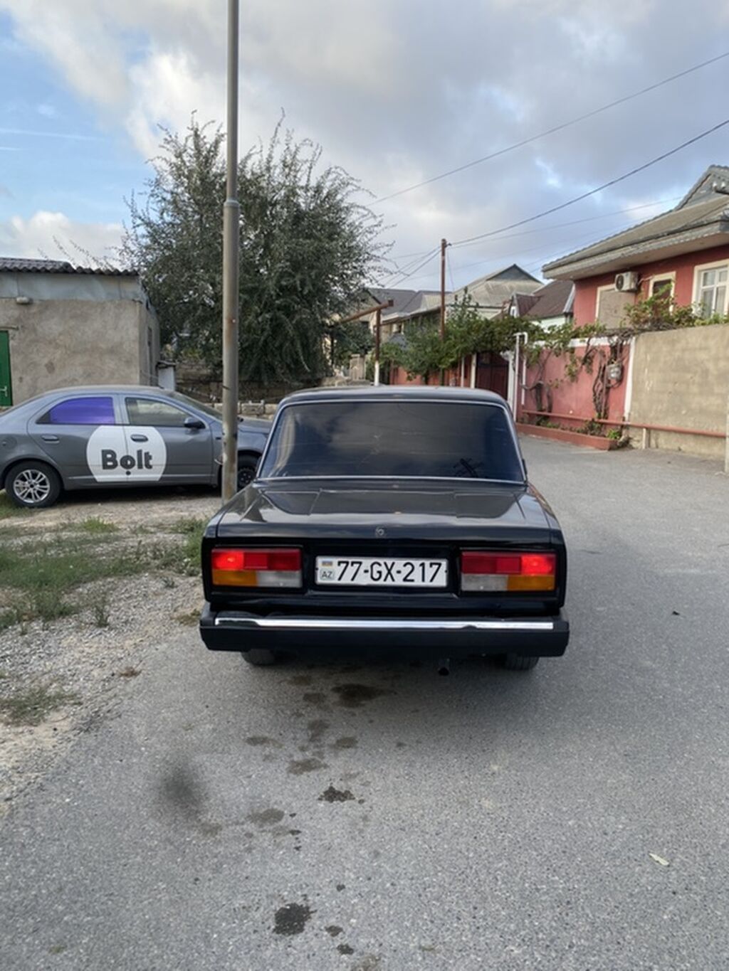 VAZ 2107, qara rəng, sedan kuzov. Texniki xüsusiyyətlər: - Benzin 77-GX-217 — Avtomobillər, Bakı (5)