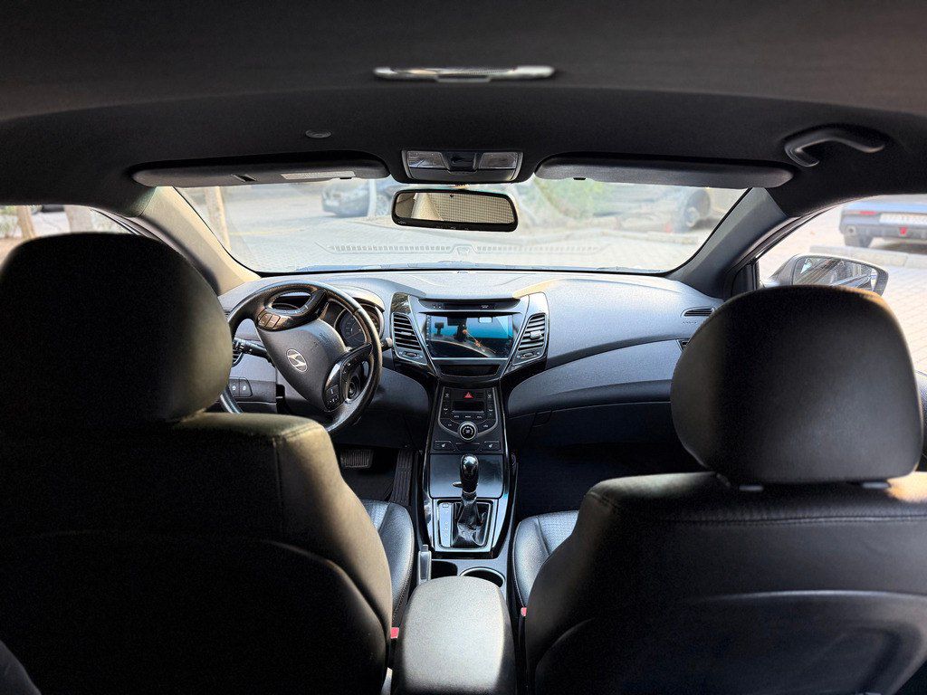 Hyundai Avante, 1.6 L, 2015 il, 235 316 km — Avtomobillər, Bakı (12)