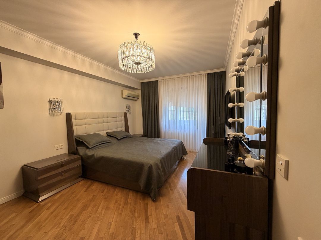 Satılır 4 otaqlı köhnə tikili 120 m² — Mənzil, Bakı (6)