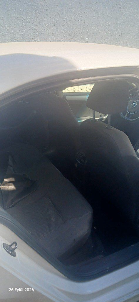 Volkswagen Jetta, 1.6 L, 2013 il, 400 000 km 90-RT-212 — Avtomobillər, Bakı (4)