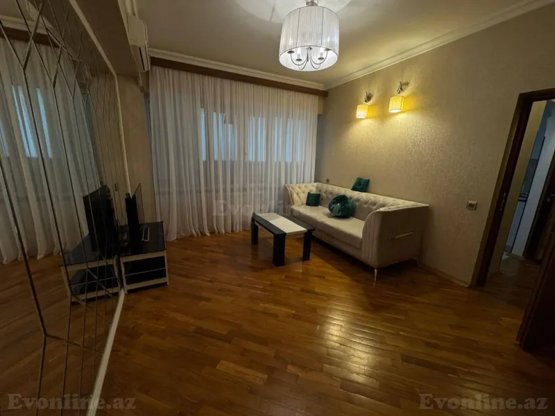 Kirayə verilir 2 otaqlı Mənzil Köhnə tikili 75 m² Bakı, Səbail r., Bayıl — Bakı