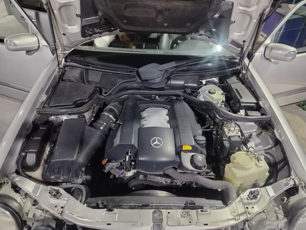 2.4 benzin 2000 ci il bez detaldır satılır zəhmət olmasa 22 00 99-CM-715 — Avtomobillər, Yevlax (4)