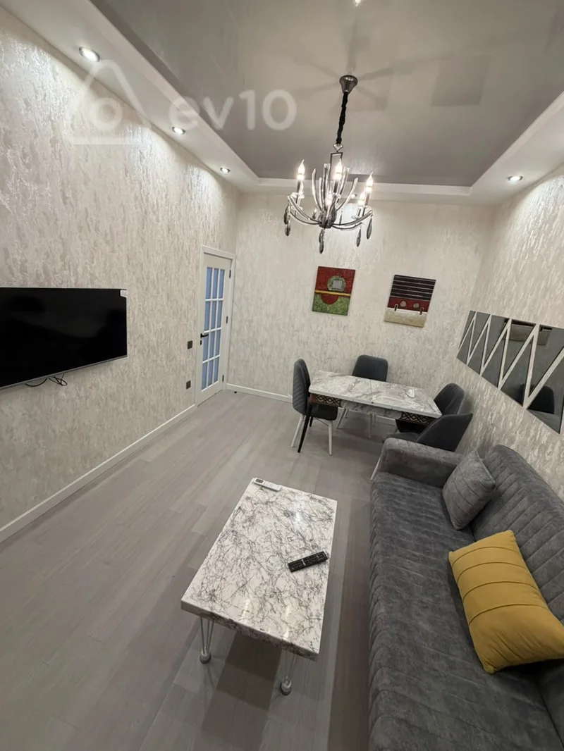 2 otaqlı mənzil, 70 m², Xan Şuşinski küç. — kirayə — Bakı