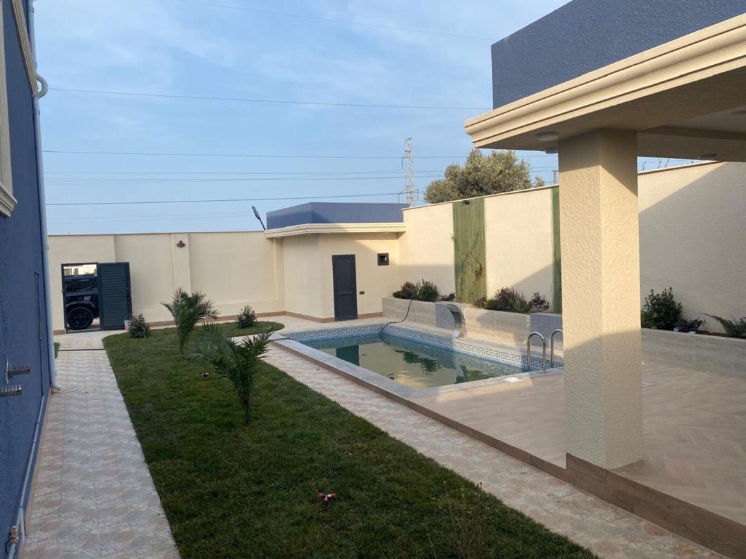 Satılır 6 otaqlı həyət evi/bağ evi 220 m² — Ev, villa, Bakı (2)