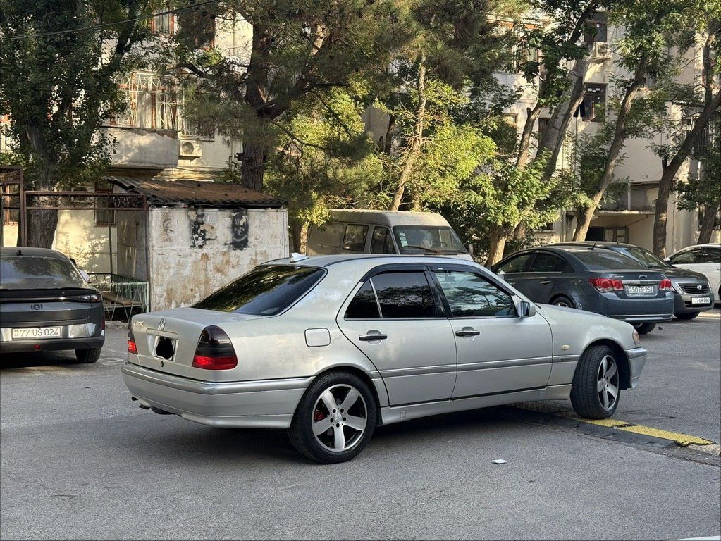Mercedes C 240, 2.4 L, 1997 il, 245 440 km 77-NL-984 — Avtomobillər, Bakı (10)