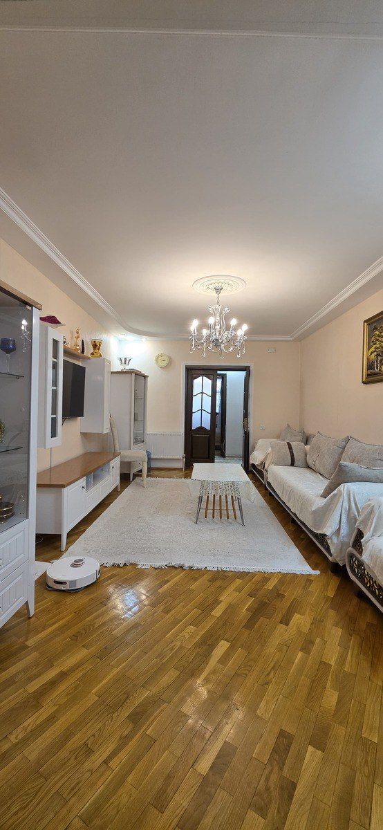 Satılır 5 otaqlı köhnə tikili 110 m² — Mənzil, Bakı (2)