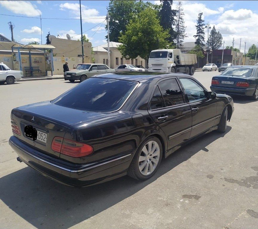 Mercedes E 240, 2.4 L, 2000 il, 400 000 km — Avtomobillər, Tərtər (5)