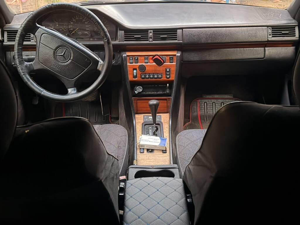 Mercedes 220 E, 2.2 L, 1993 il, 636 233 km 10-GO-424 — Avtomobillər, Bakı (8)