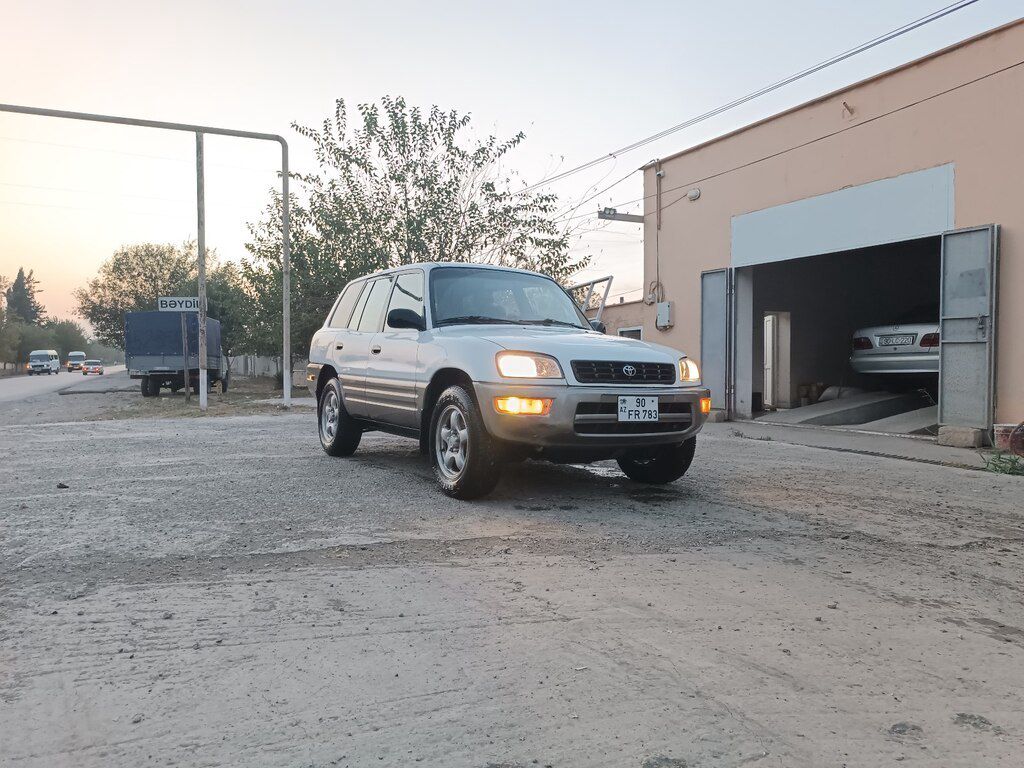 Toyota RAV4, 2.0 L, 1998 il, 270 000 km 90-FR-783 — Avtomobillər, Biləsuvar (2)