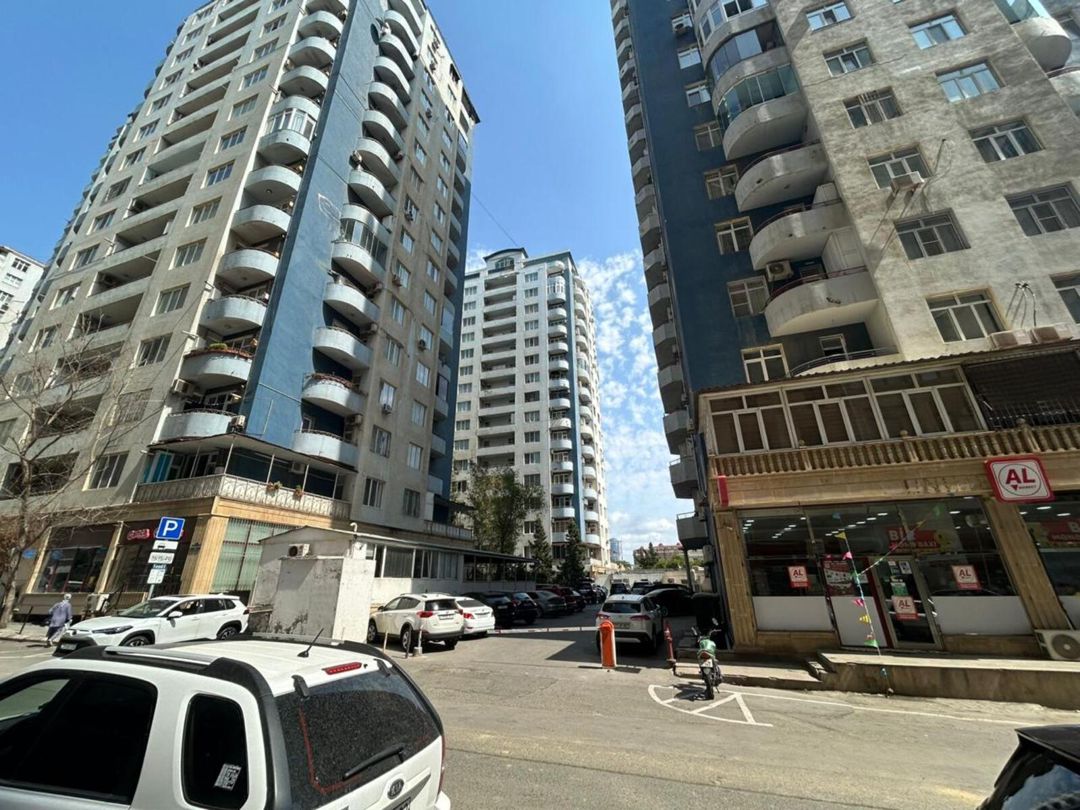 Satılır 3 otaqlı yeni tikili 180 m² — Mənzil, Bakı (2)