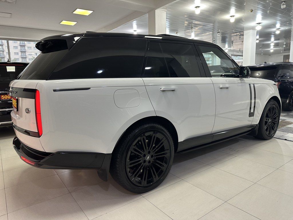 Land Rover Range Rover, 4.4 L, 2023 il, 13 000 km — Avtomobillər, Bakı (7)