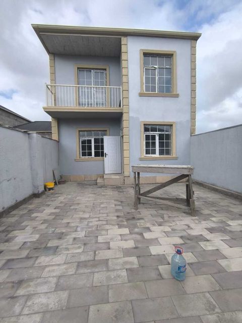 Satılır 4 otaqlı həyət evi/bağ evi 130 m² — Bakı
