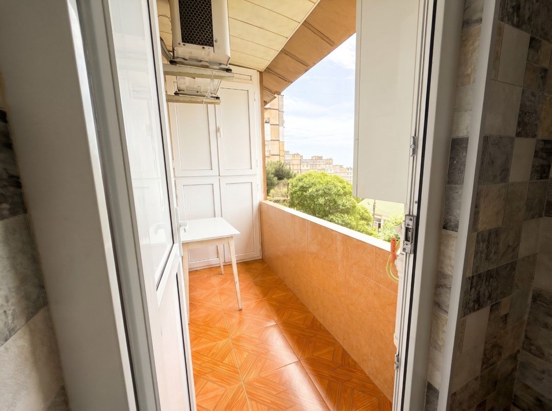 Satılır 4 otaqlı köhnə tikili 110 m² — Mənzil, Bakı (5)