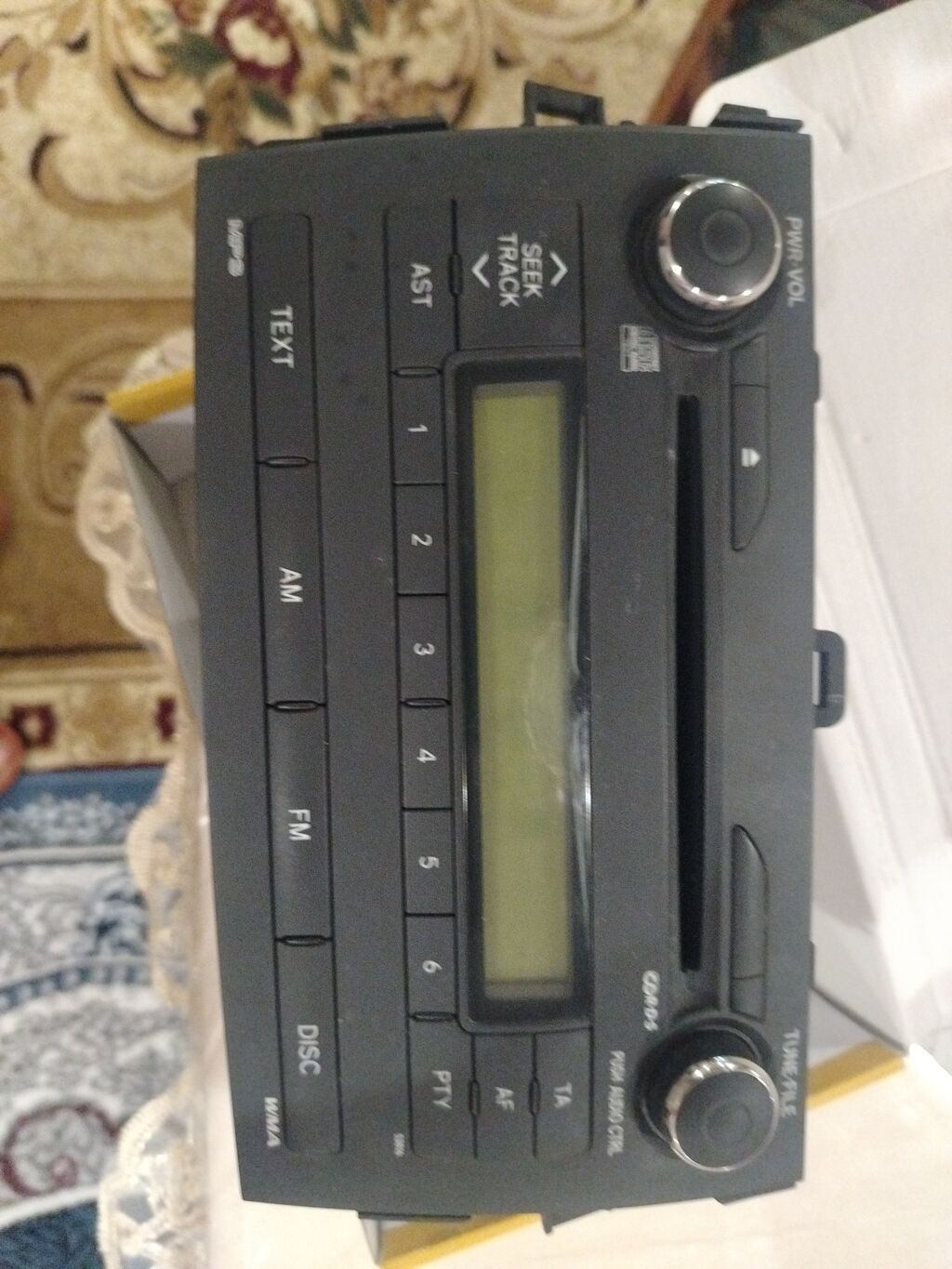 Toyota orijinal zavod maqnitofonu (head unit) Xüsusiyyətlər: - Am/fm — Avtomobil akustikası, Tovuz