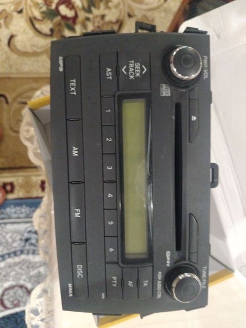 Toyota orijinal zavod maqnitofonu (head unit) Xüsusiyyətlər: - Am/fm — Tovuz
