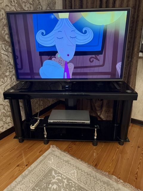 Tv stend 120 sm Hec bir problemi yoxdur — Bakı