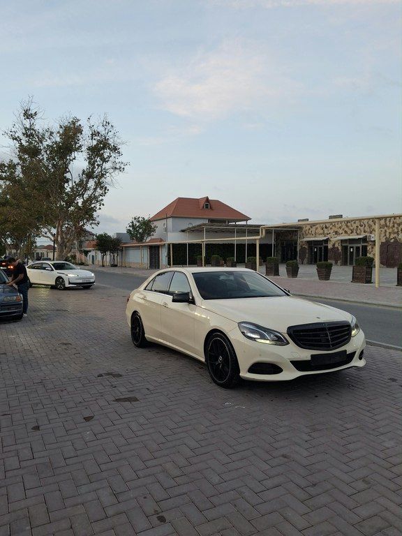 Mercedes E 220, 2.1 L, 2015 il, 492 000 km — Avtomobillər, Bakı (2)