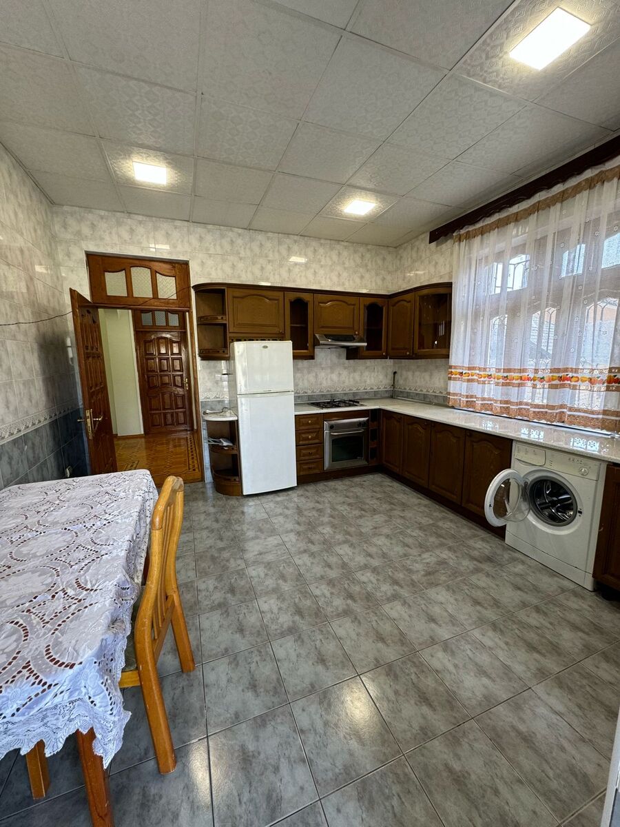 İcarəyə verilir 9 otaqlı həyət evi/bağ evi 300 m² — Ev, villa, Bakı (12)