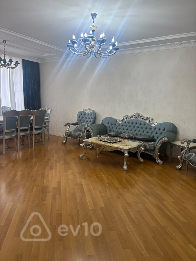 4 otaqlı mənzil, 220 m², Nizami küç — kirayə — Mənzil, Bakı (2)