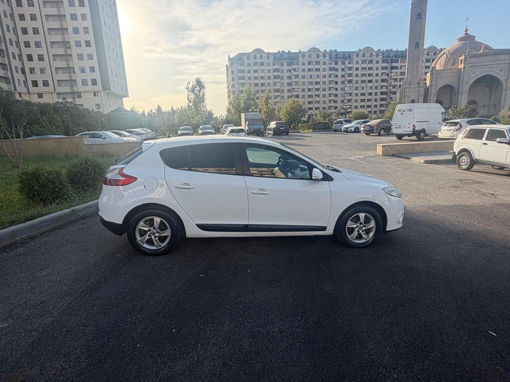 Renault Megane, 1.5 L, 2010 il, 347 787 km 99-VB-570 — Avtomobillər, Bakı (4)