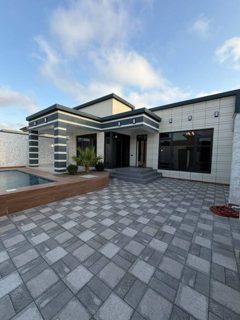 Satılır 4 otaqlı həyət evi/bağ evi 165 m² — Bakı