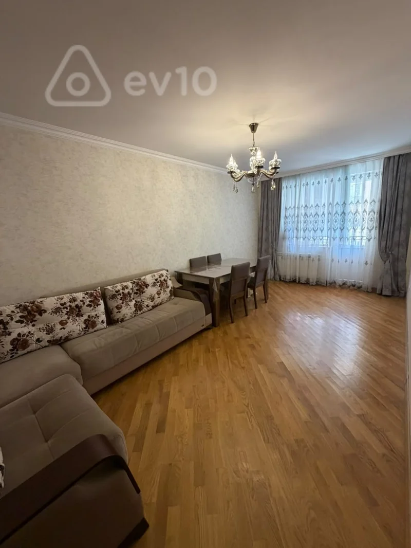 3 otaqlı mənzil, 100 m², Əsəd Əhmədov küçəsi — Bakı