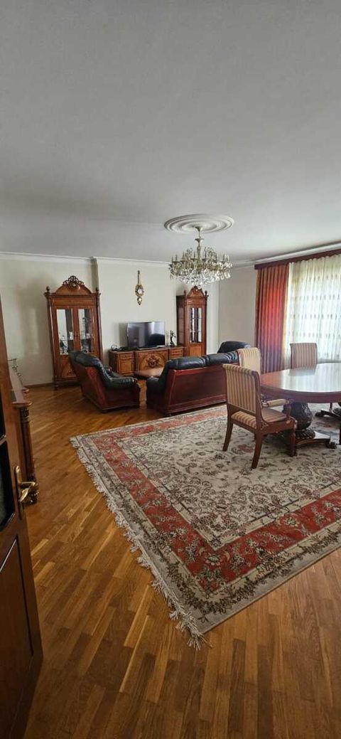İcarəyə verilir 5 otaqlı yeni tikili 190 m² — Bakı