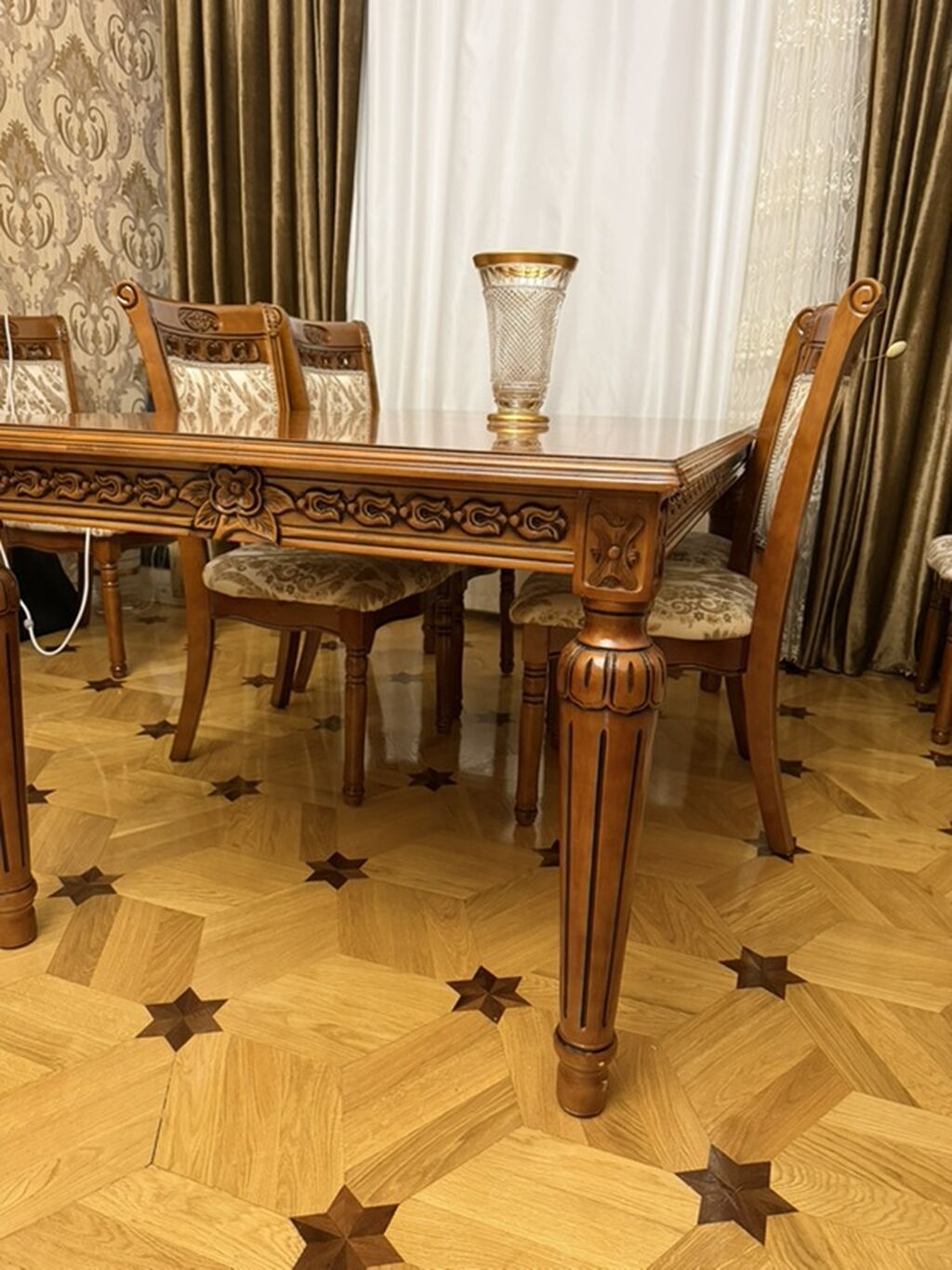 Klassik üslubda massiv ağacdan yemək otağı dəsti - Komplekt: 1 geniş — Masalar və stullar, Bakı (4)