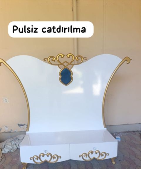 TV stend satılır 70 AZN catdirilma pulsiz En 1.38 hündürlük 1.66 — Televizor altlıqları və stendlər