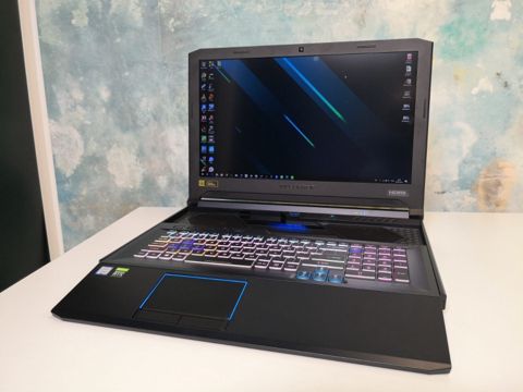 Acer predator Helios 700 — Bakı