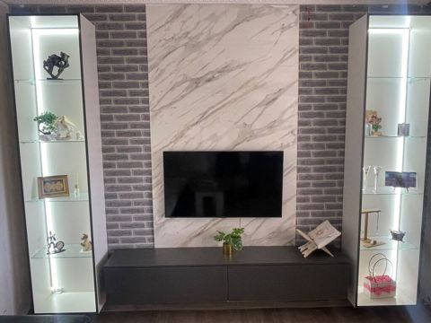 Yeni, TV stend — Digah