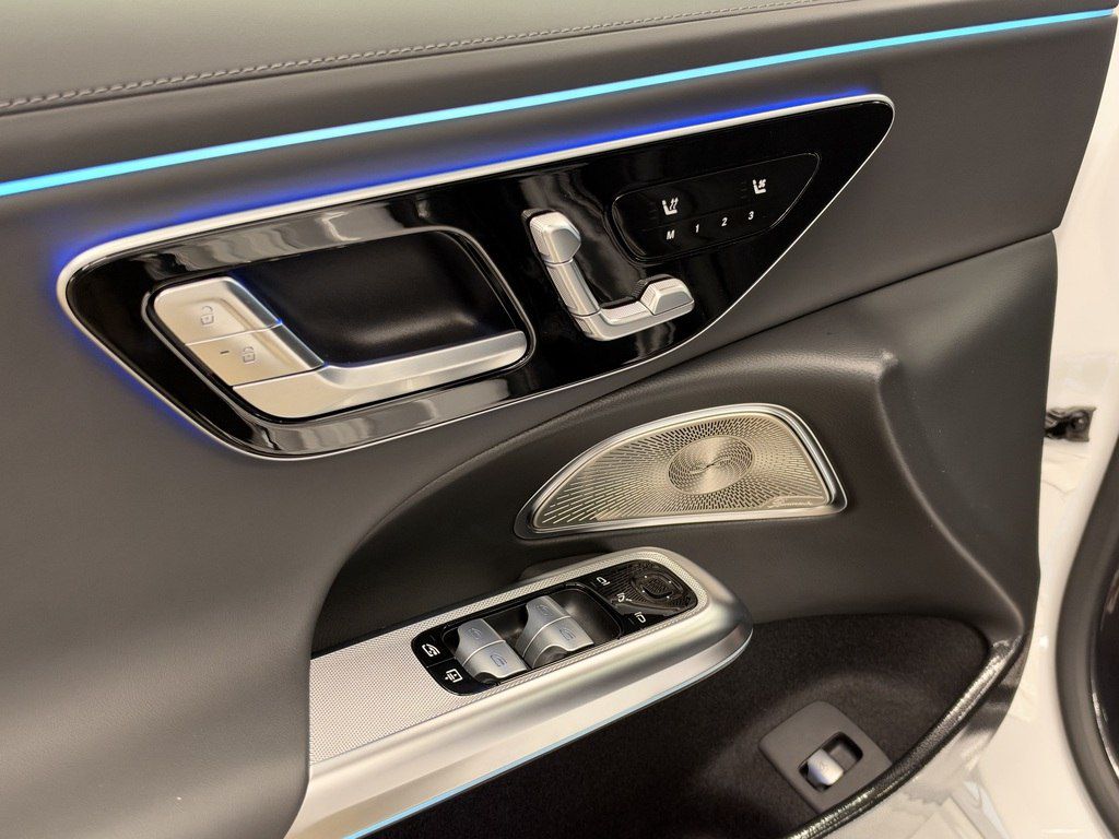 Mercedes E 300 4MATIC, 2.0 L, 2025 il, 10 000 km — Avtomobillər, Bakı (8)