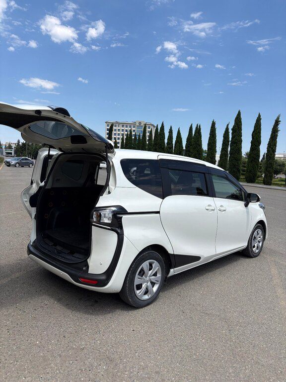 Toyota Sienta, 1.5 L, 2020 il, 87 000 km — Avtomobillər, Gəncə (7)
