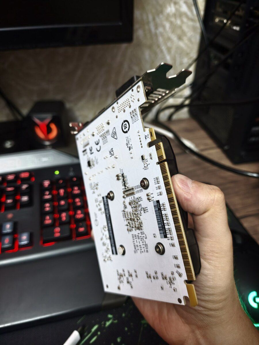 Video kart Nvidia Geforce GT730 2GB — Kompüterlər və noutbuklar, Bakı (4)