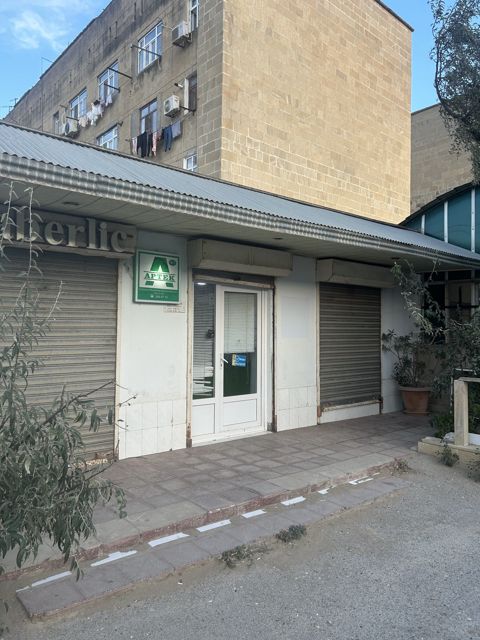 Satılır obyekt 30 m² — Bakı