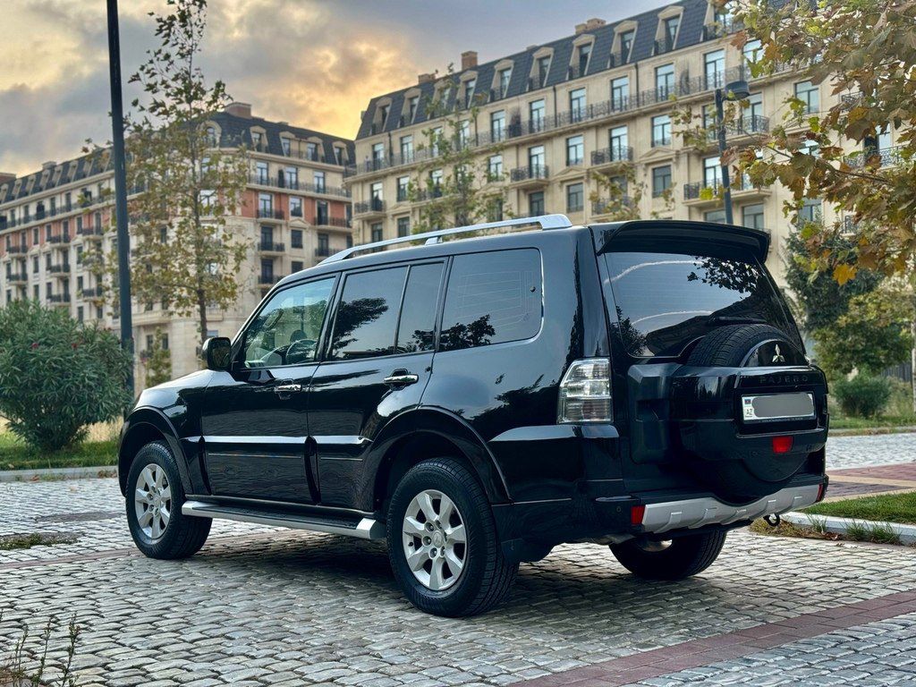 Mitsubishi Pajero, 3.5 L, 2009 il, 171 000 km — Avtomobillər, Bakı (7)