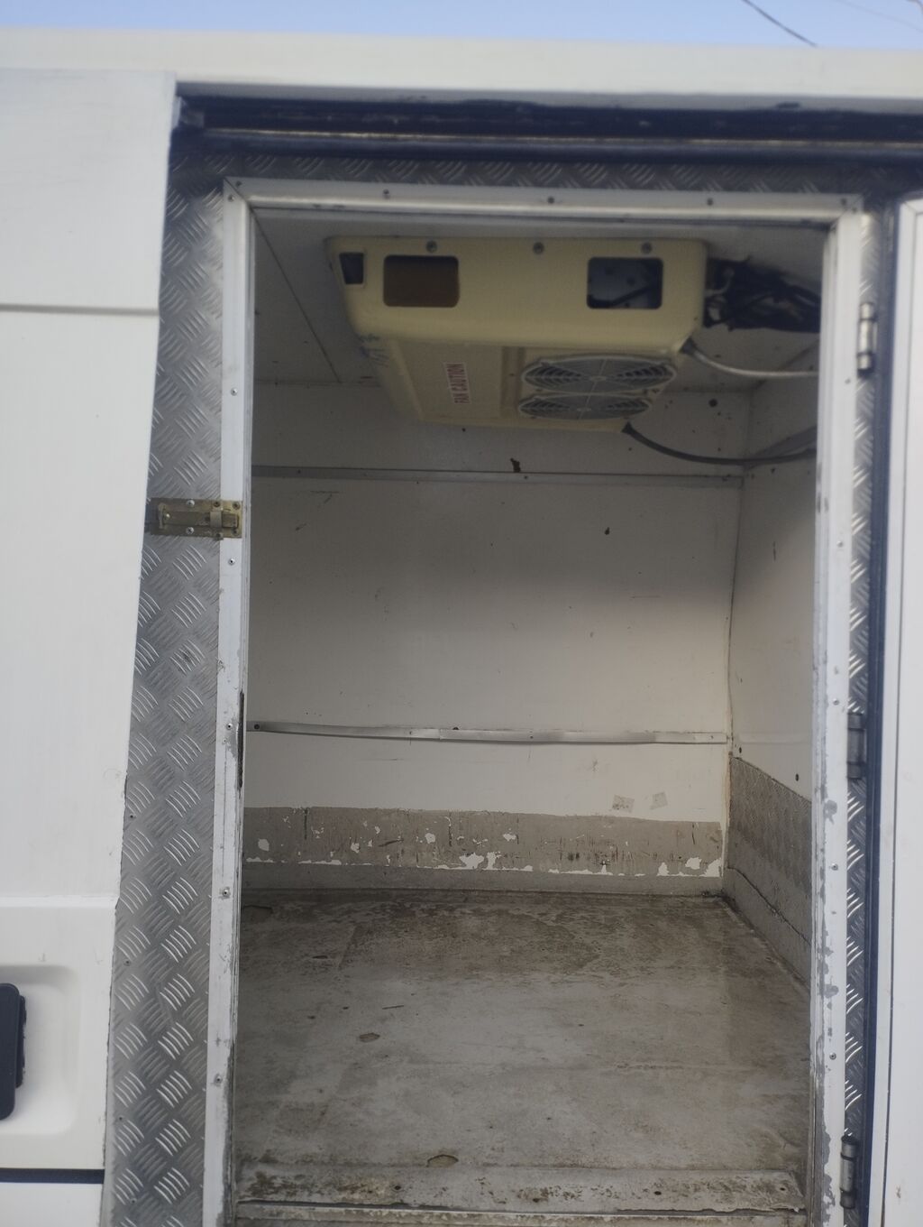 Ford Transit: 2.4 l 2004 il 308000 km Van body type 99-ZM-394 — Avtomobillər, Bakı (8)